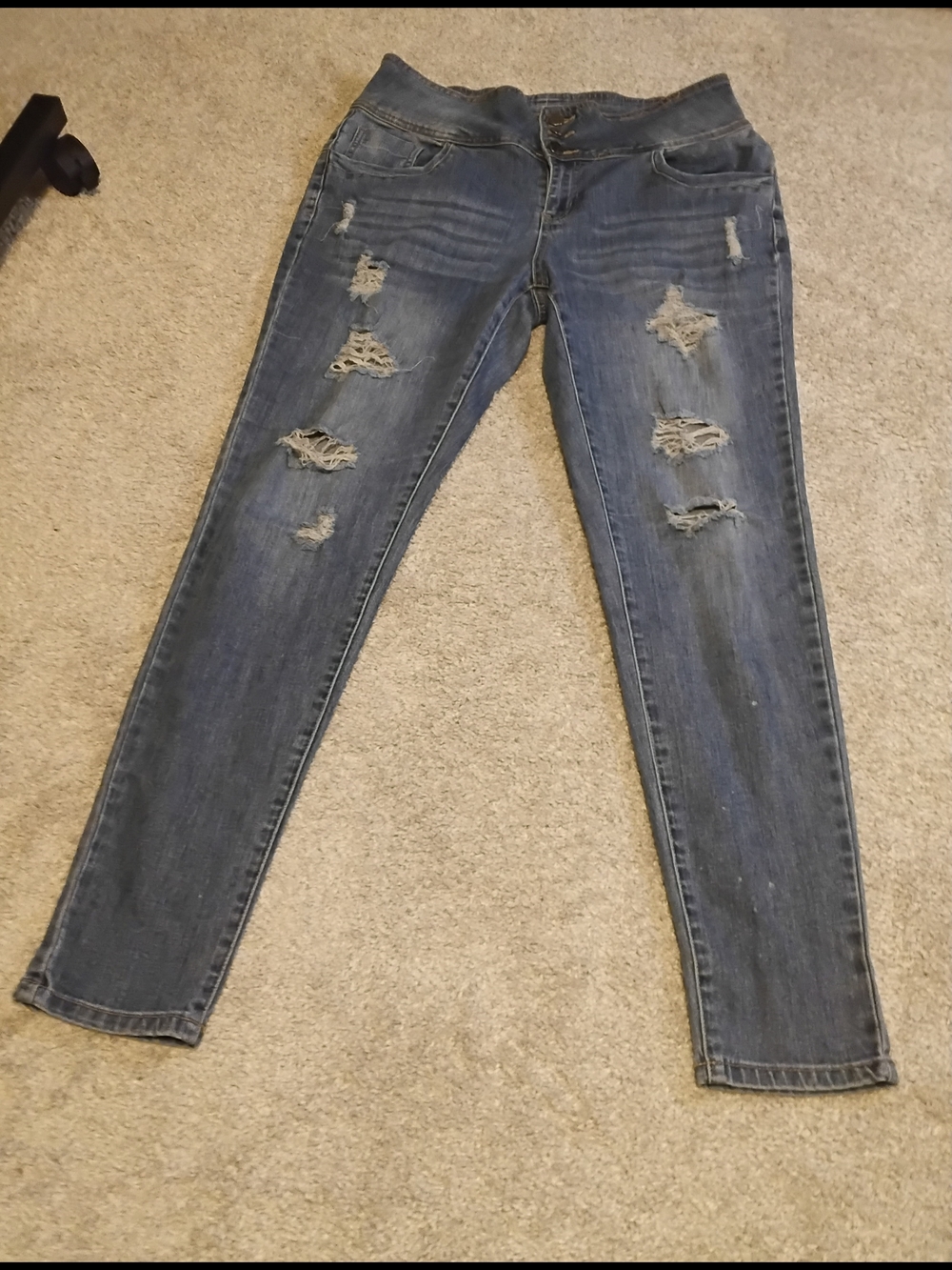 Hybrid & Company Women's Distressed Blue Skinny Jeans